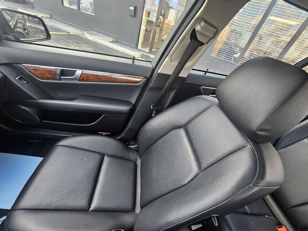 Used 2012 Mercedes-Benz C 300 4MATIC Sedan image 34