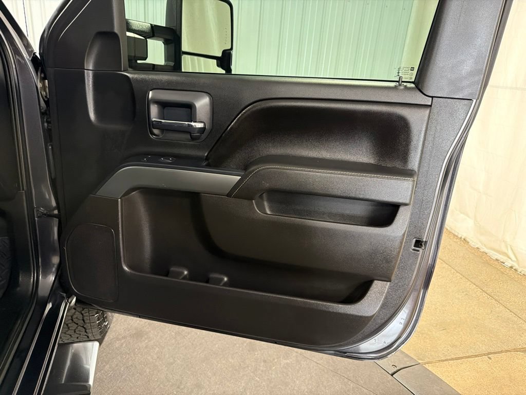 Used 2015 Chevrolet Silverado 3500 LT w/ LT Convenience Package AWD/4WD image 17
