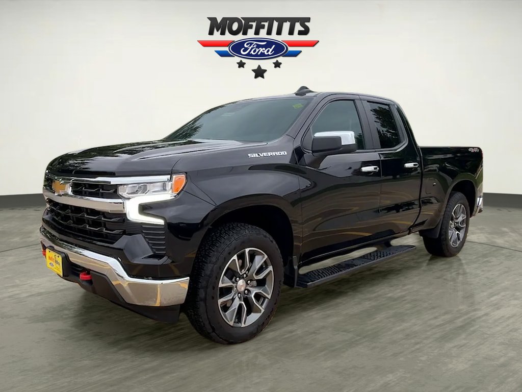 Used 2025 Chevrolet Silverado 1500 LT w/ Protection Package AWD/4WD image 1