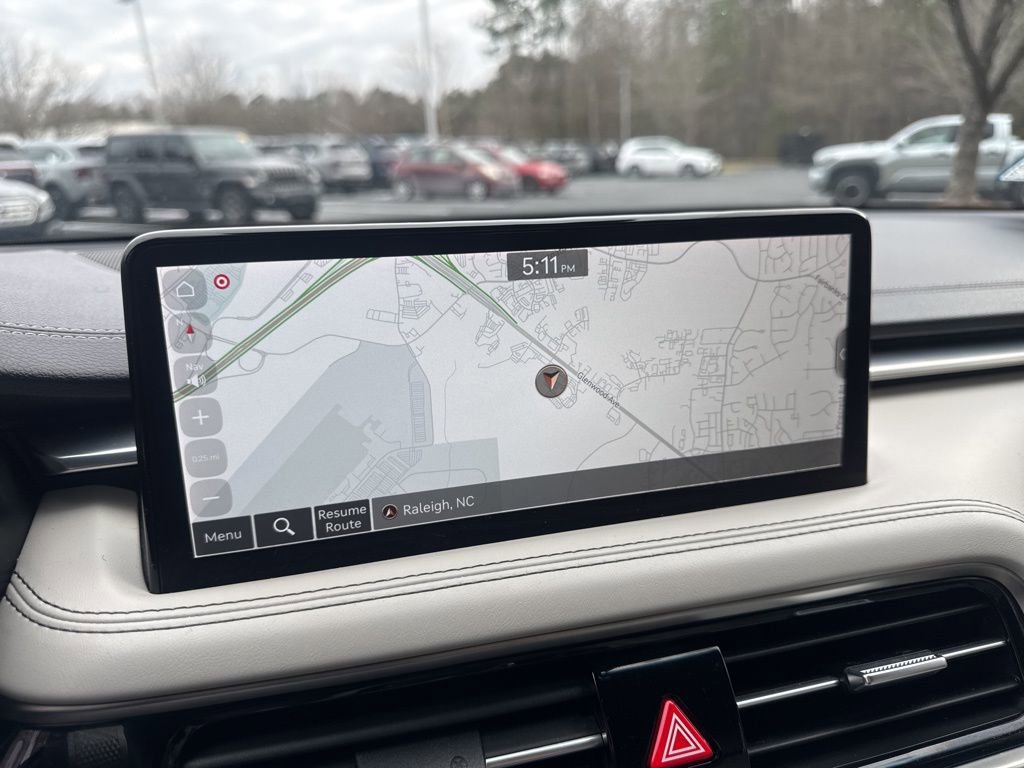 Used 2024 Genesis G70 2.5T image 4