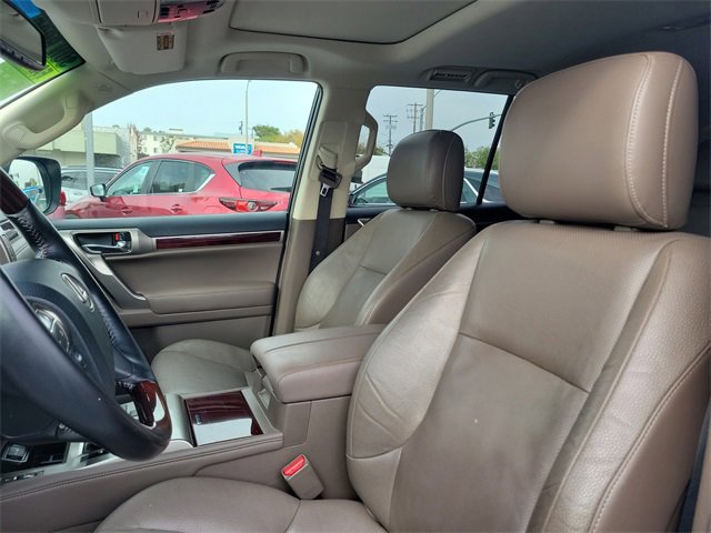 Used 2015 Lexus GX 460 image 16