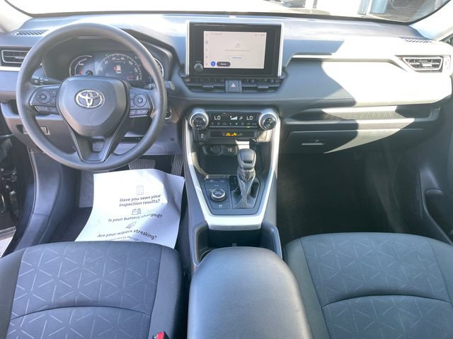 Used 2025 Toyota RAV4 XLE AWD/4WD image 13