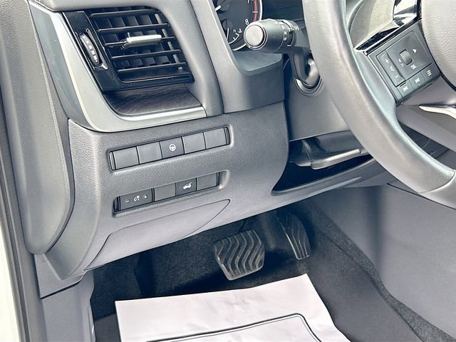 Used 2021 Nissan Rogue SL w/ Premium Package FWD image 7