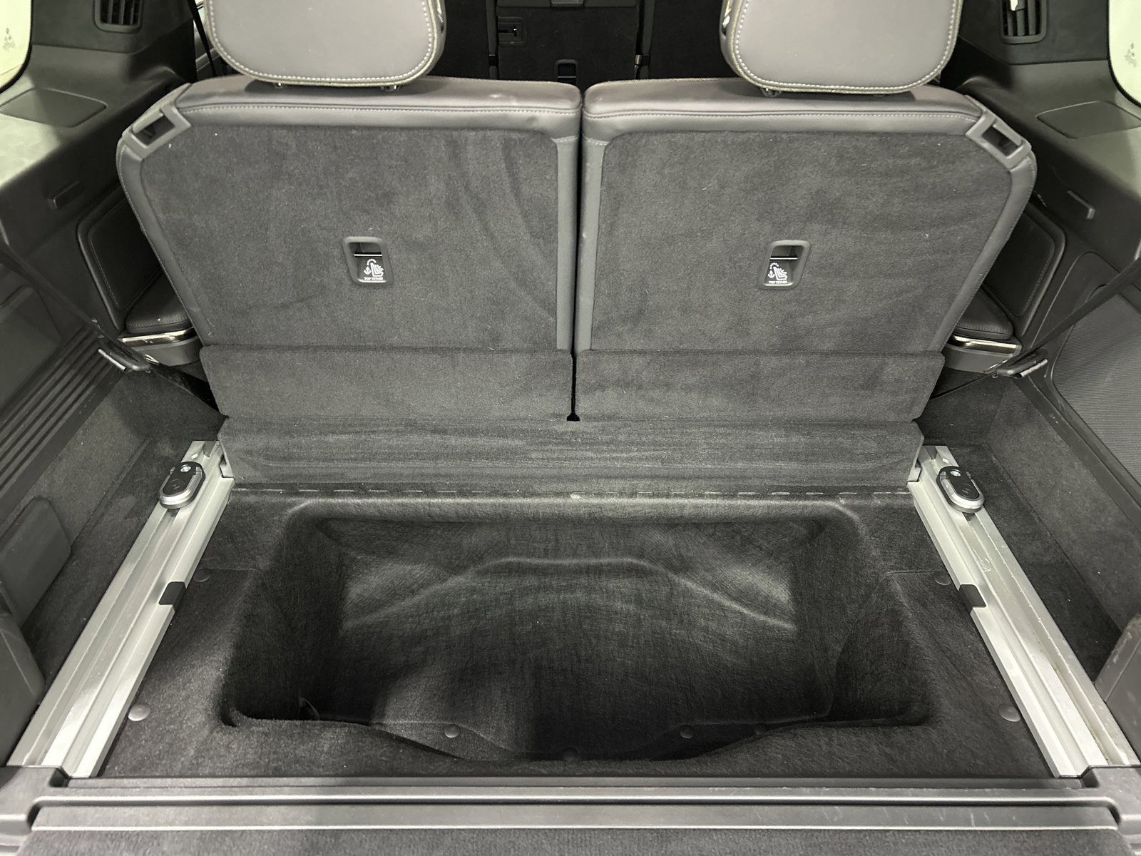 Used 2022 Rivian R1S Launch Edition image 26