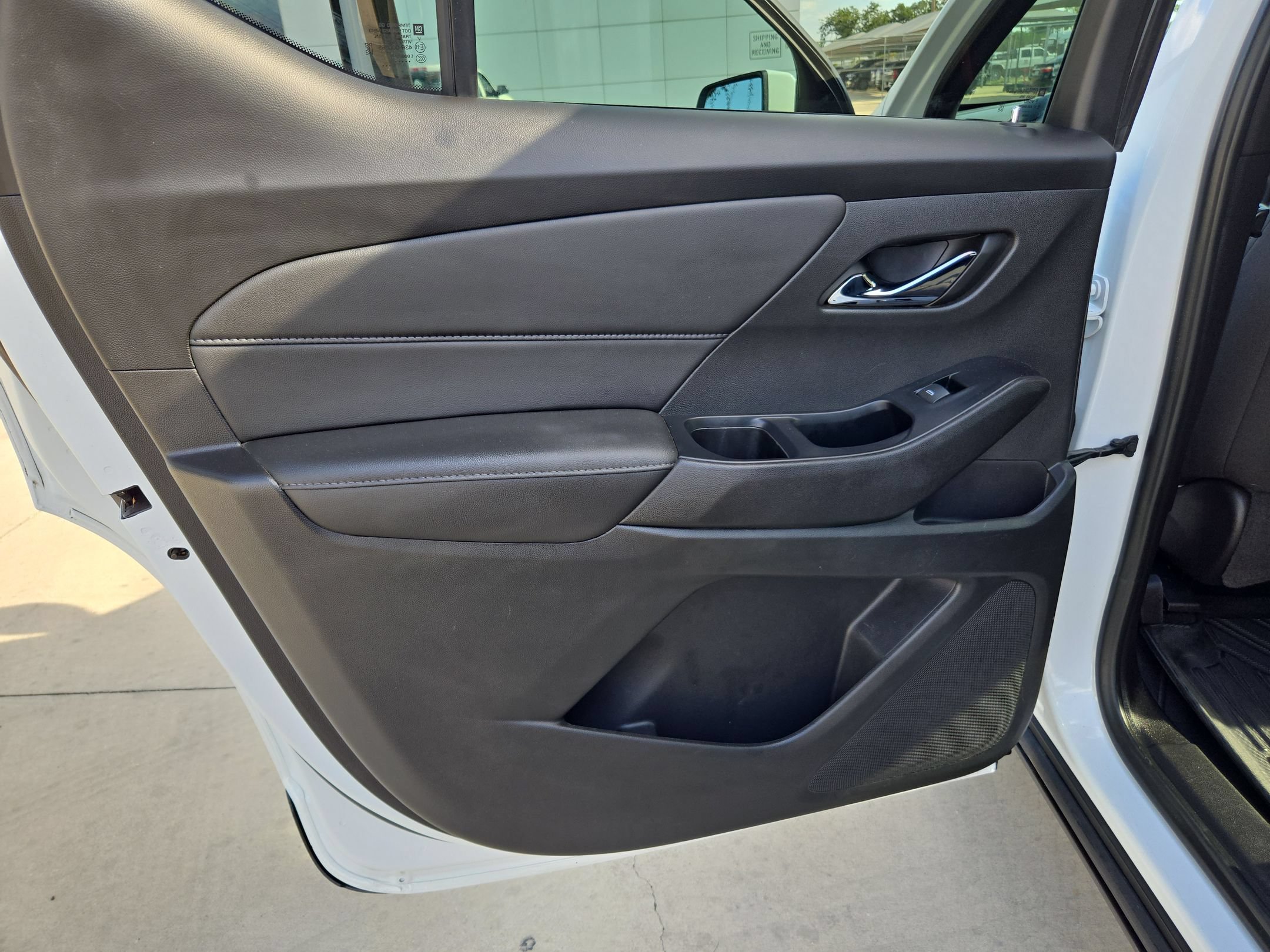 Certified 2023 Chevrolet Traverse LT FWD image 14