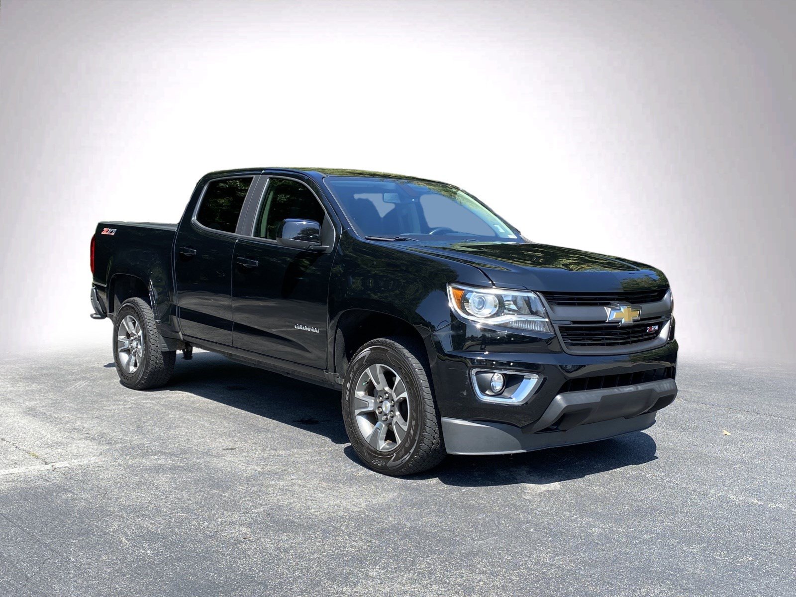 Used 2020 Chevrolet Colorado Z71 RWD image 2
