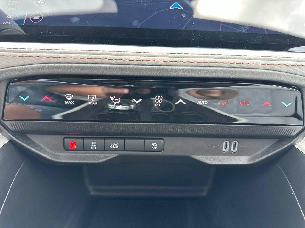 New 2026 Jeep Cherokee Overland AWD/4WD image 38