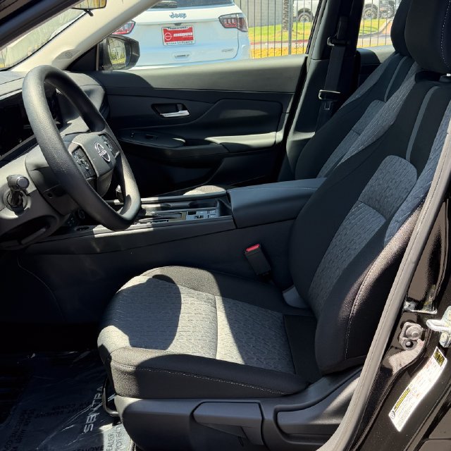 New 2026 Nissan Sentra SV w/ SV Convenience Package FWD image 25