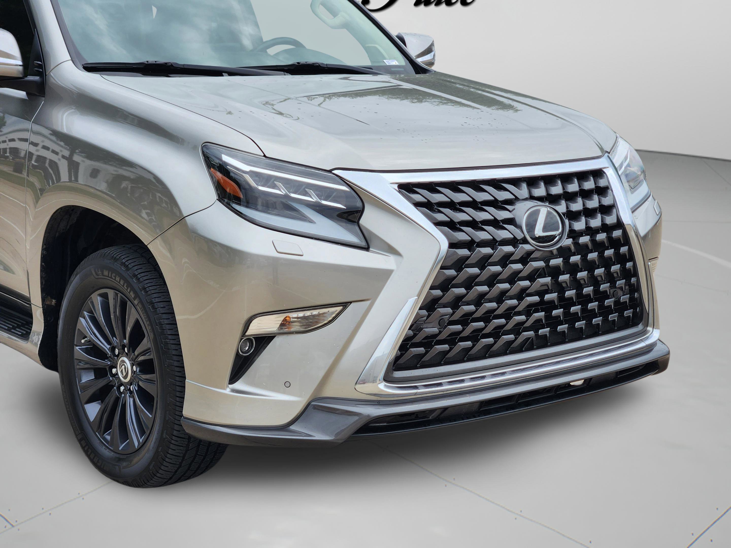 Used 2022 Lexus GX 460 Premium w/ Accessory Package AWD/4WD image 39