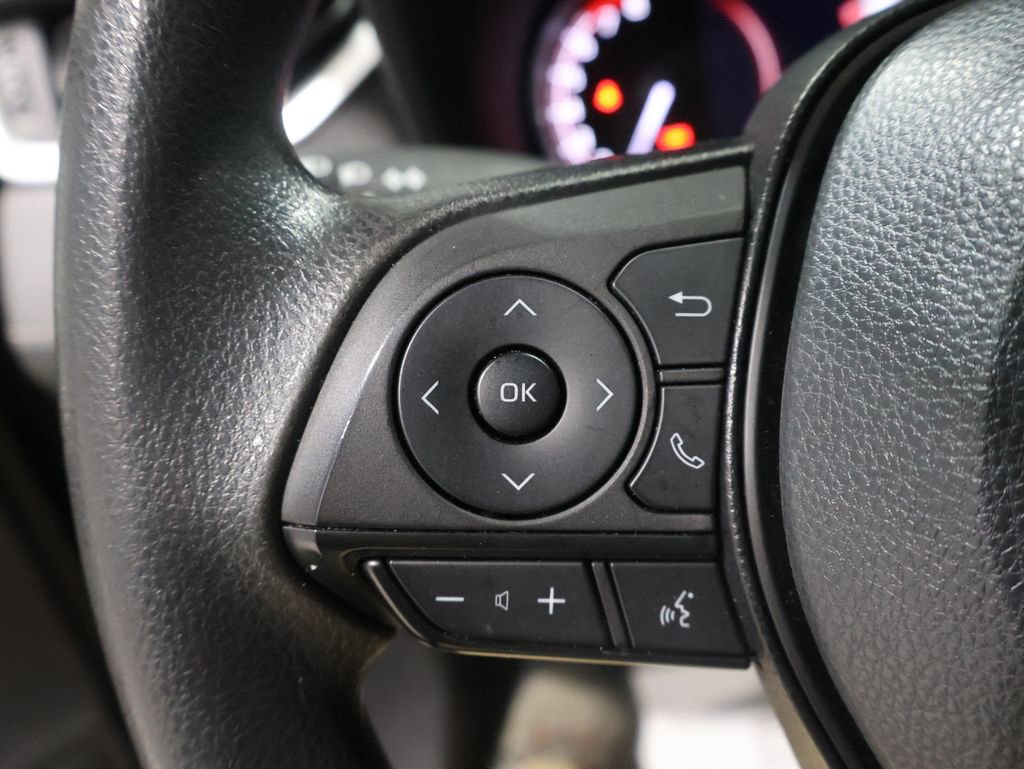 Used 2023 Toyota RAV4 XLE image 33