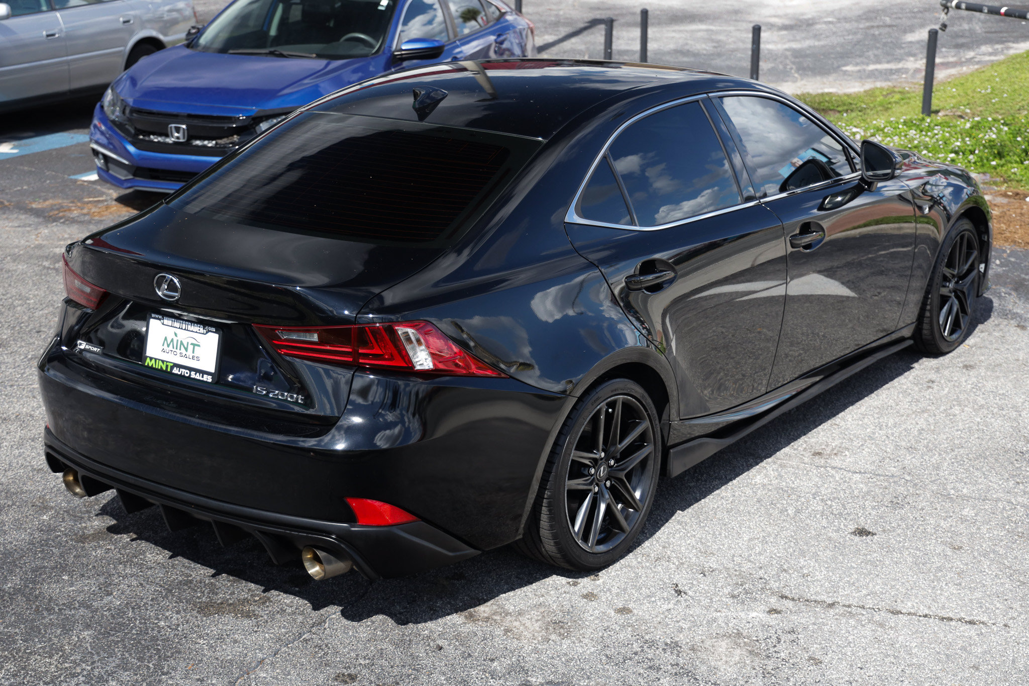 Used 2016 Lexus IS 200t w/ F Sport Package RWD image 15