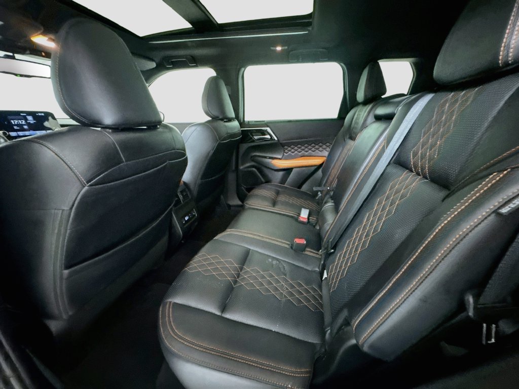 Used 2023 Mitsubishi Outlander SEL FWD image 24