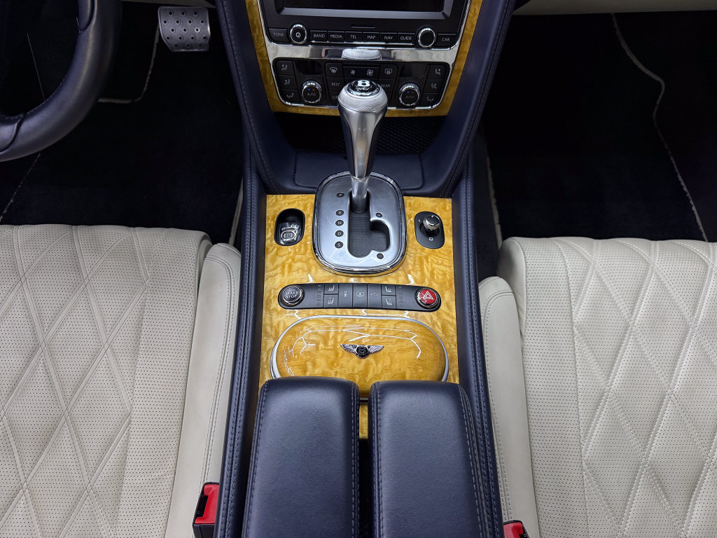 Used 2014 Bentley Flying Spur W12 AWD/4WD image 25