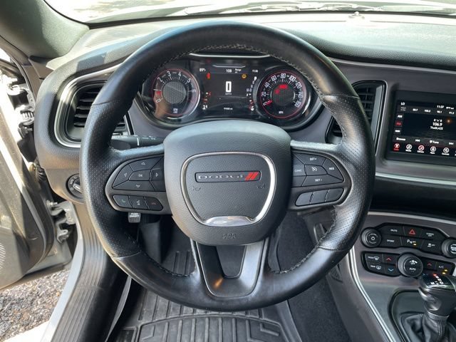 Used 2021 Dodge Challenger SXT w/ Driver Convenience Group RWD image 15