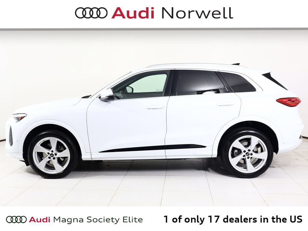 Used 2025 Audi Q5 Premium Plus w/ Premium Plus AWD/4WD image 13