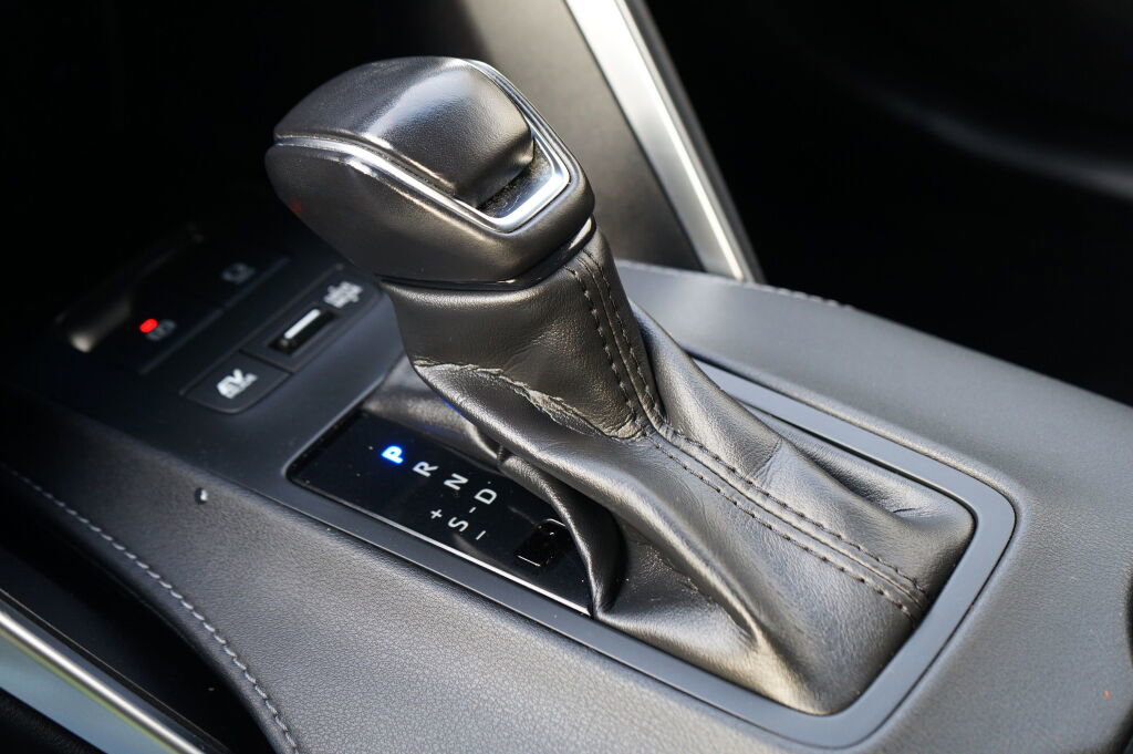 Used 2021 Toyota Venza LE image 18