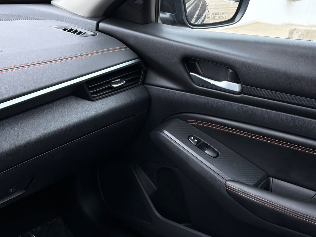 Used 2021 Nissan Altima 2.5 SR w/ SR Premium Package image 29