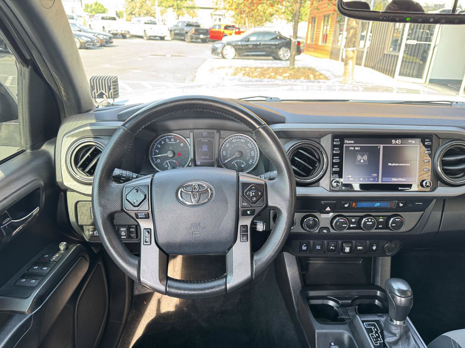 Used 2020 Toyota Tacoma TRD Off-Road w/ Technology Package AWD/4WD image 14