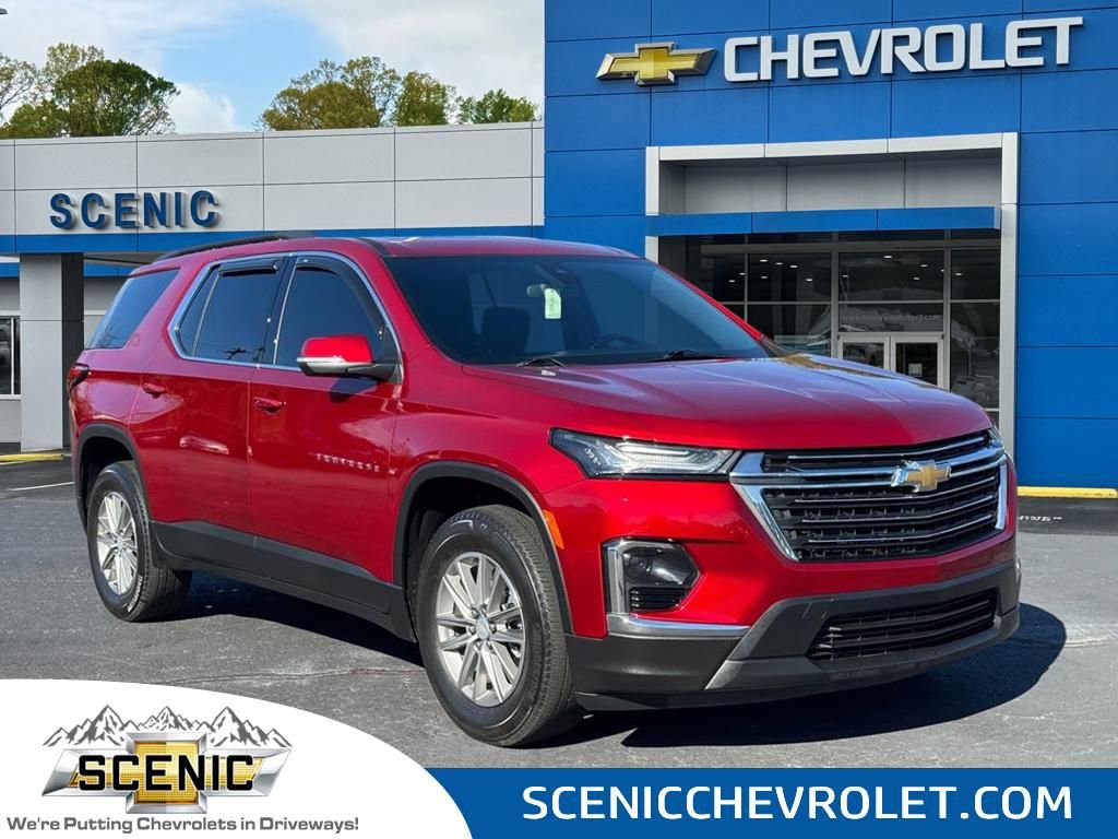 Used 2023 Chevrolet Traverse LT image 1