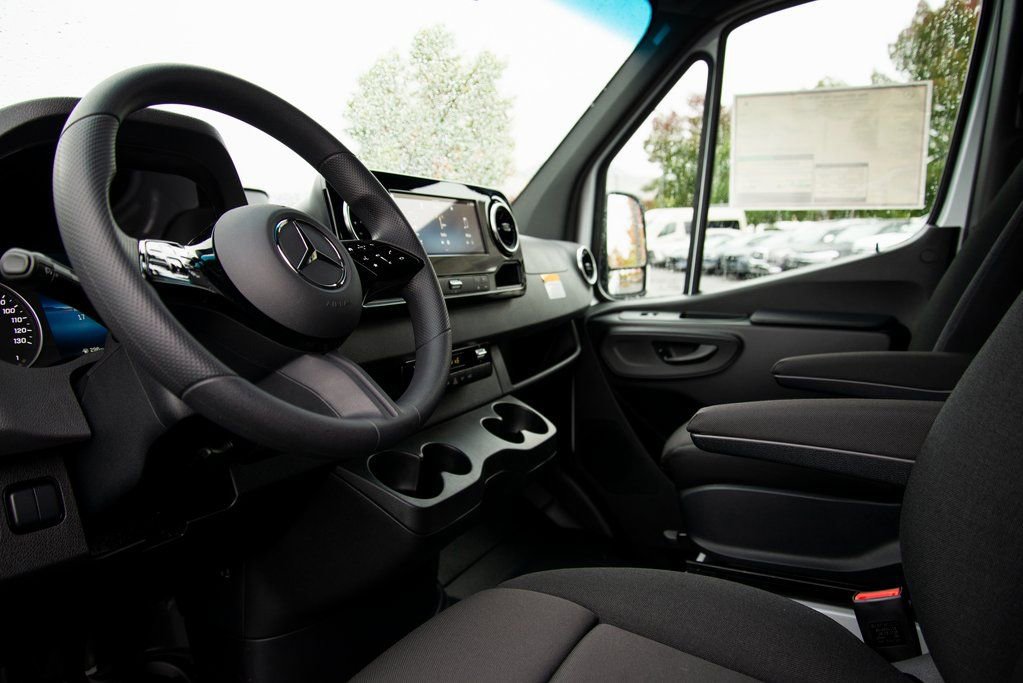 New 2026 Mercedes-Benz Sprinter 2500 image 11