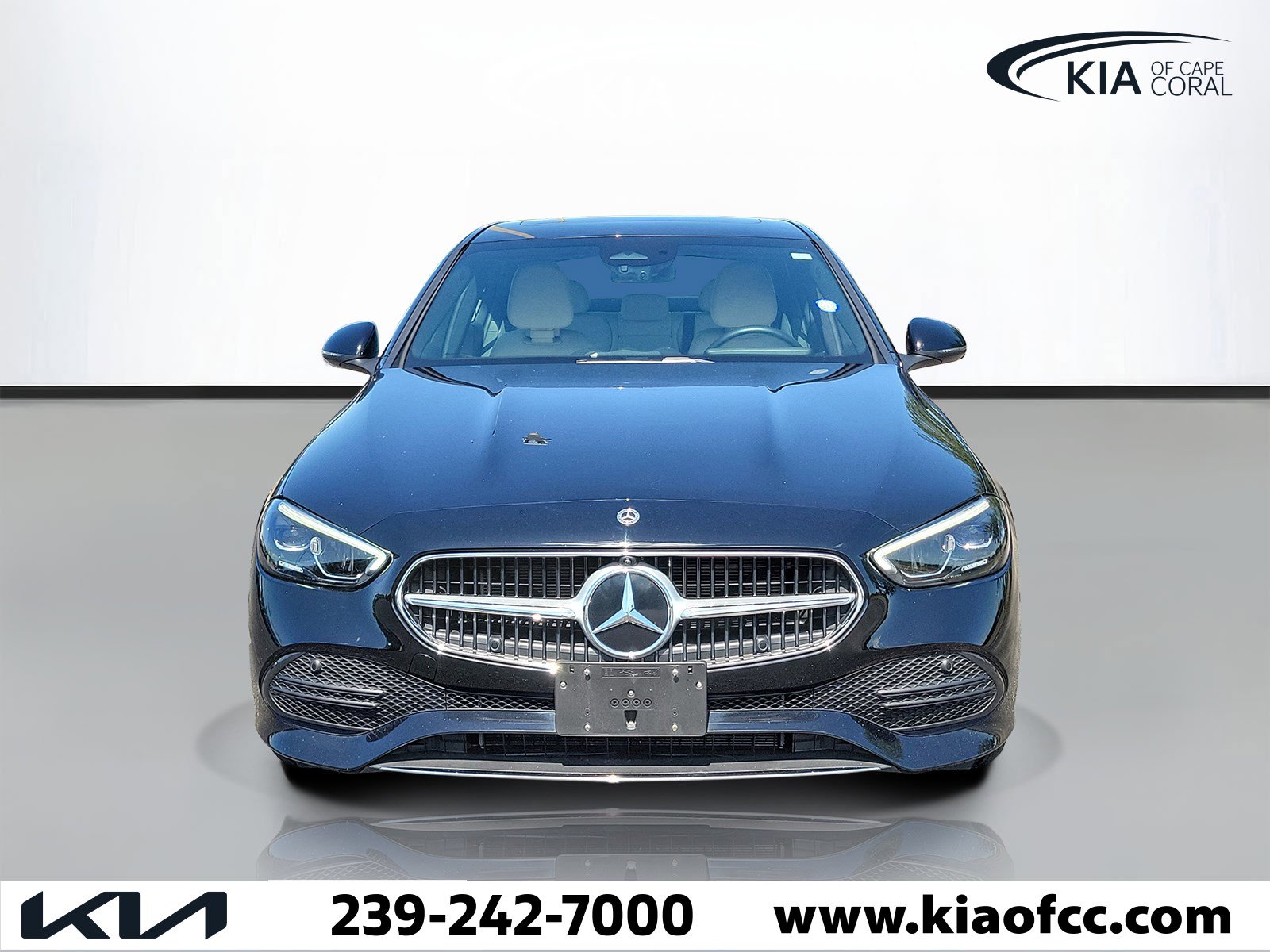 Used 2022 Mercedes-Benz C 300 4MATIC Sedan image 2