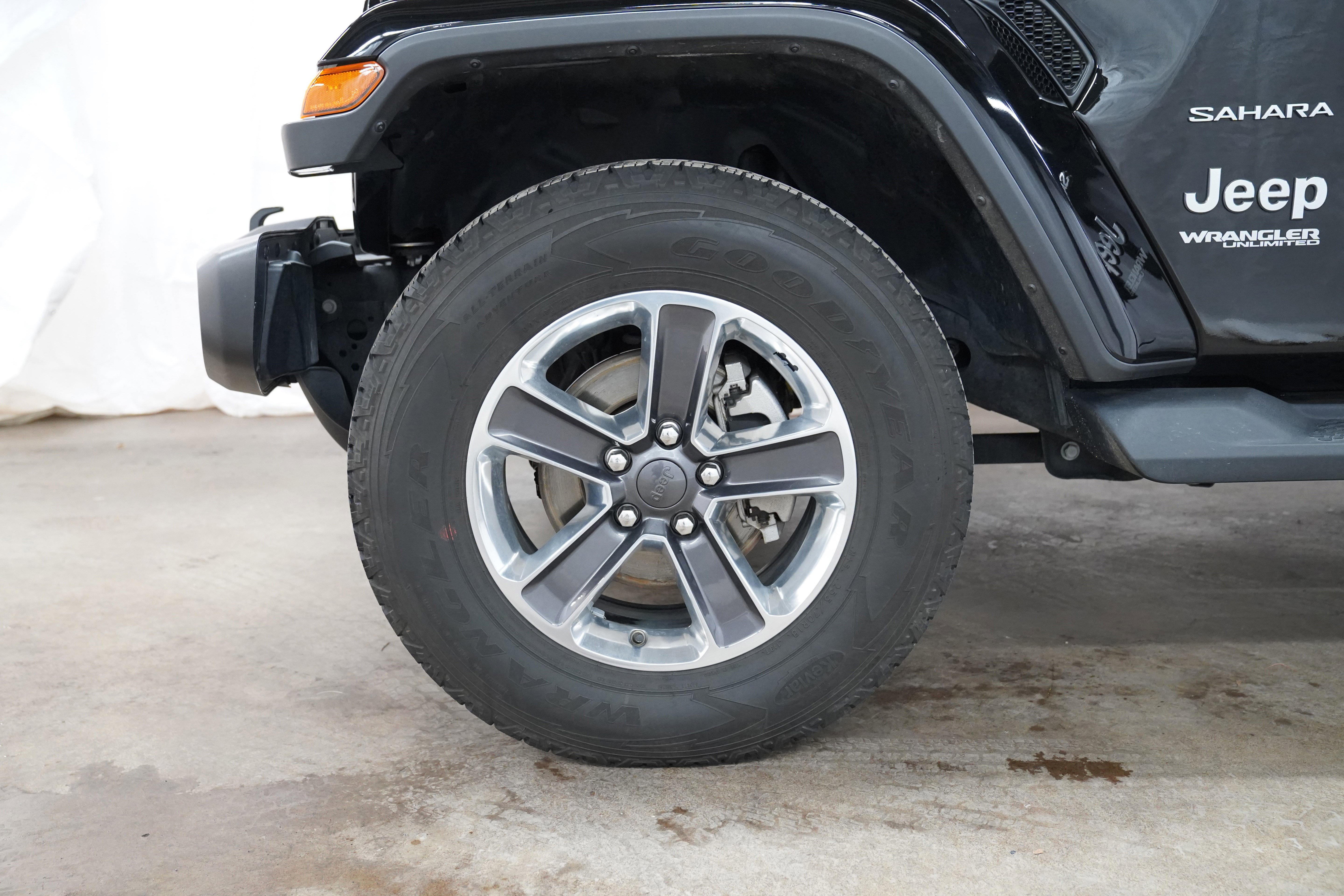 Certified 2022 Jeep Wrangler Unlimited Sahara w/ Cold Weather Group image 15