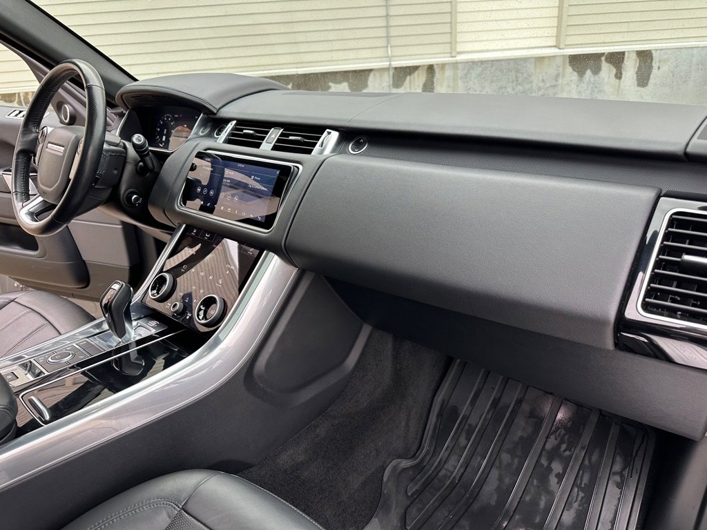 Used 2018 Land Rover Range Rover Sport HSE image 23