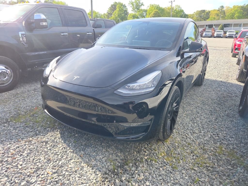 Used 2023 Tesla Model Y Long Range image 1