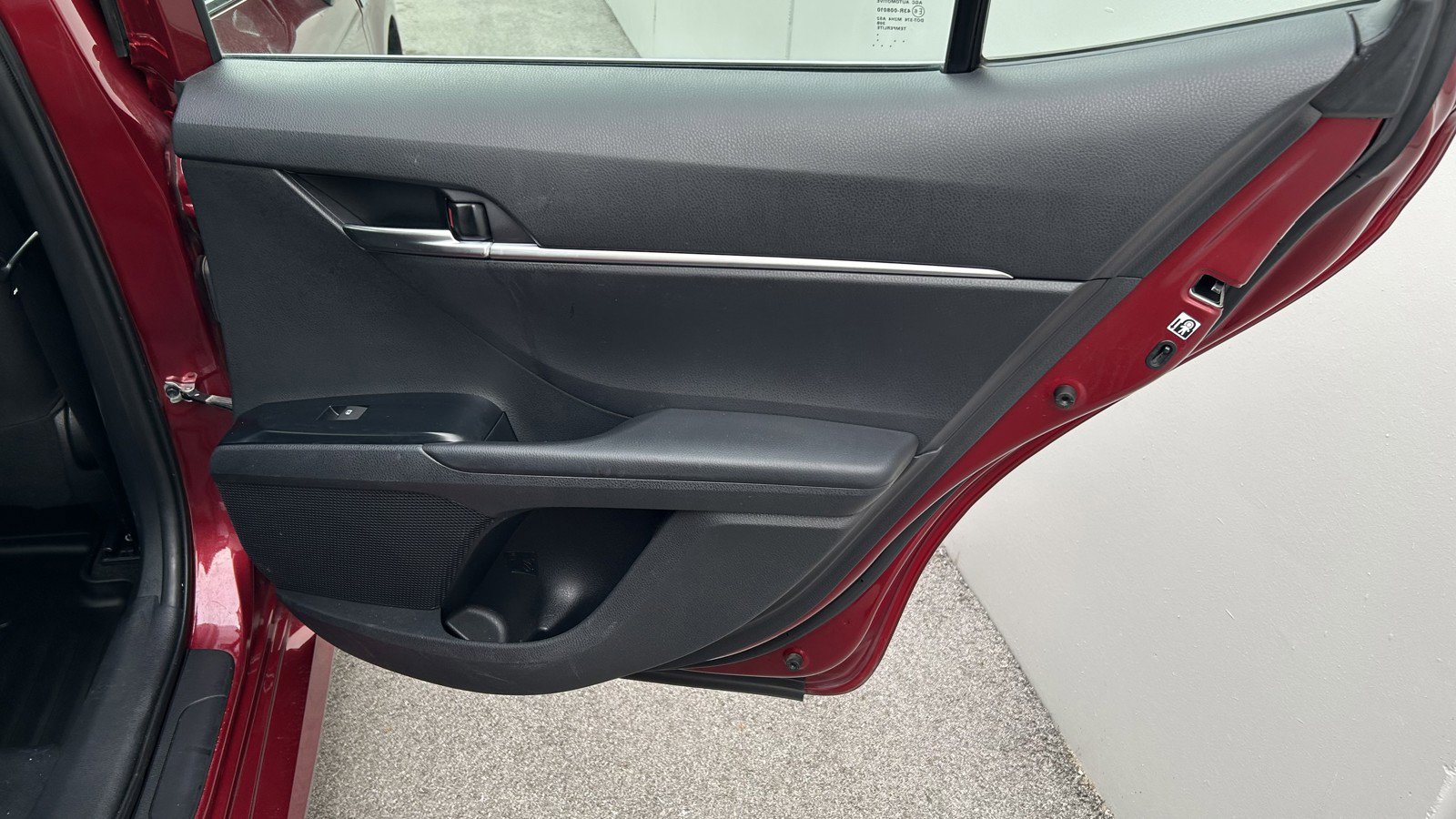 Used 2019 Toyota Camry LE FWD image 15