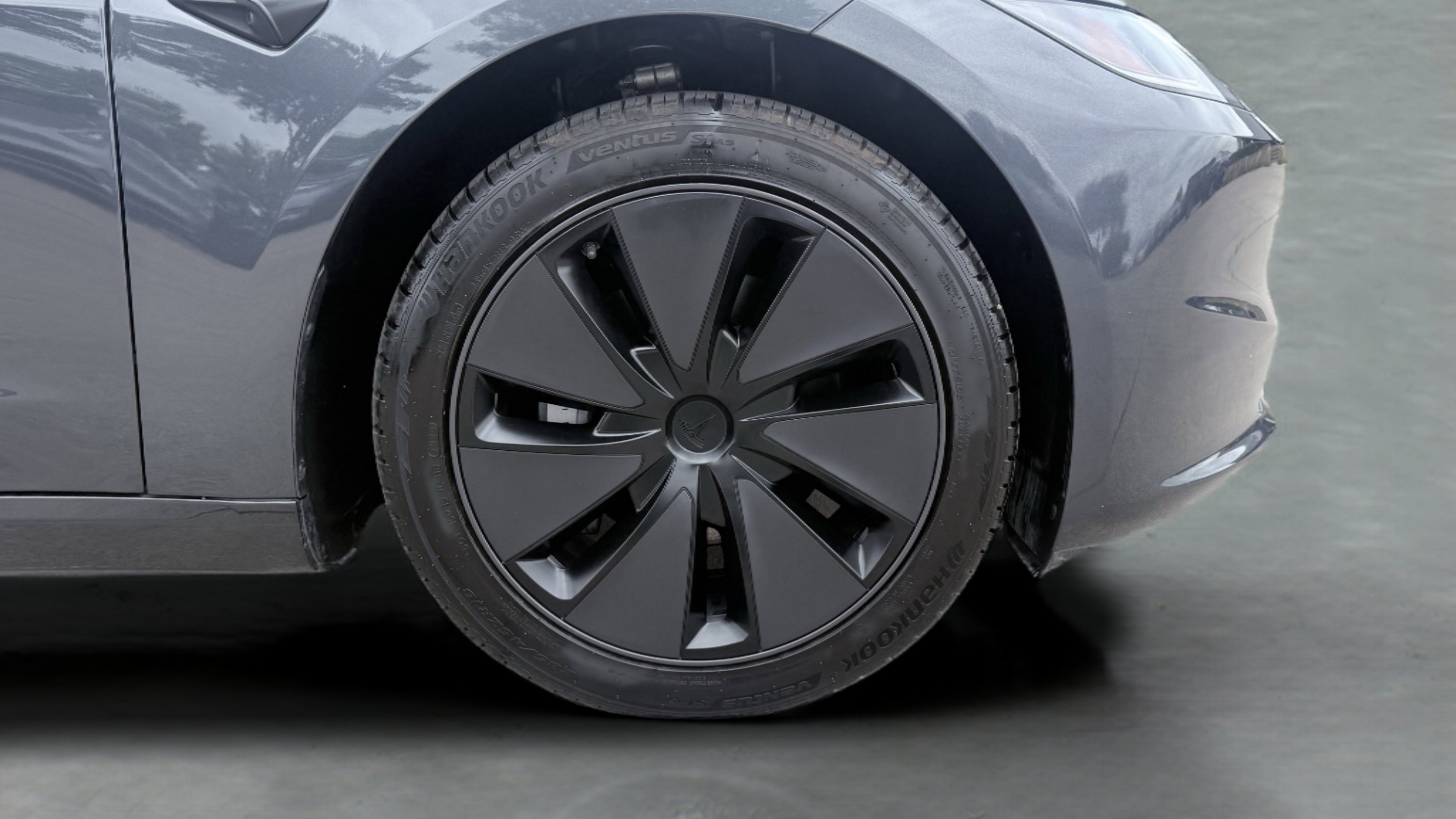 Used 2024 Tesla Model 3 Standard Range RWD image 7