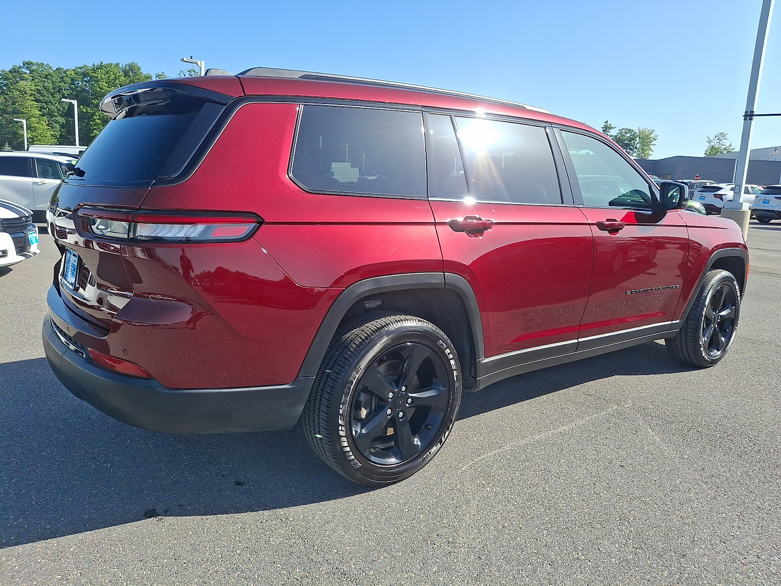 Used 2025 Jeep Grand Cherokee L Laredo AWD/4WD image 6