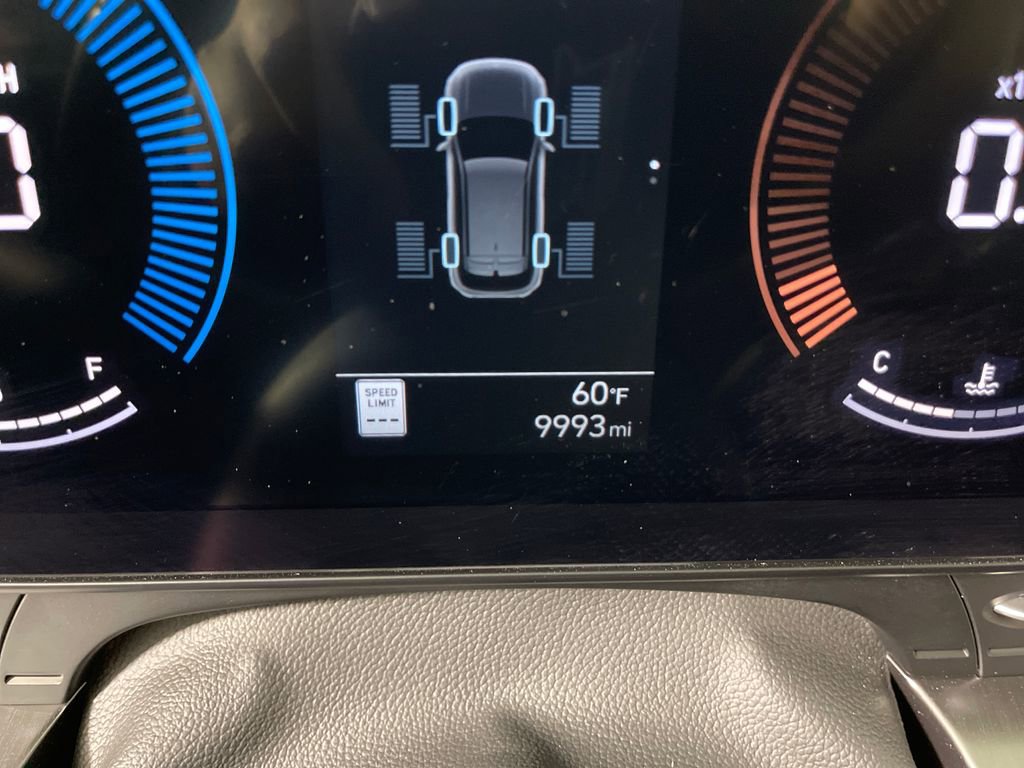 Certified 2025 Hyundai Kona SEL AWD/4WD image 21