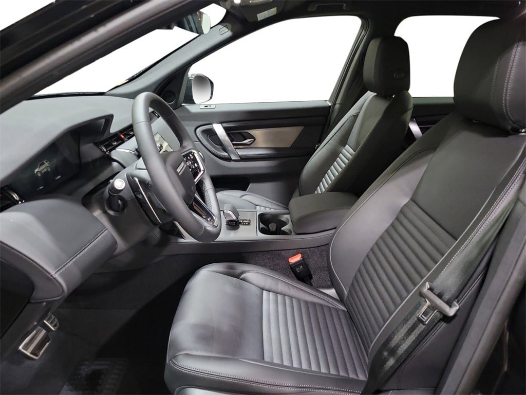New 2025 Land Rover Discovery Sport Dynamic SE AWD/4WD image 13