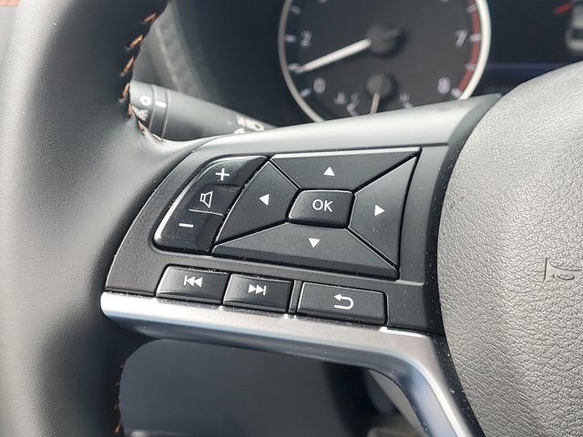 Certified 2025 Nissan Sentra SR FWD image 8