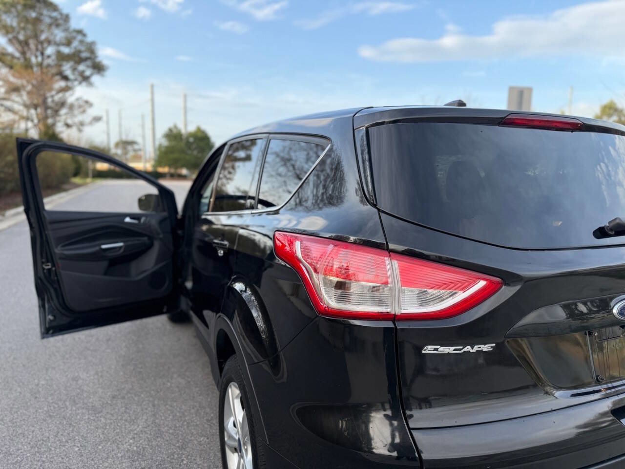 Used 2014 Ford Escape SE image 8