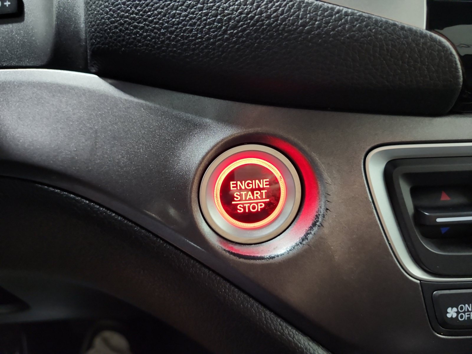 Used 2018 Honda Pilot EX-L image 19