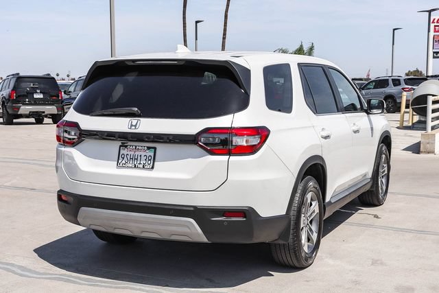 Used 2025 Honda Pilot EX-L image 11