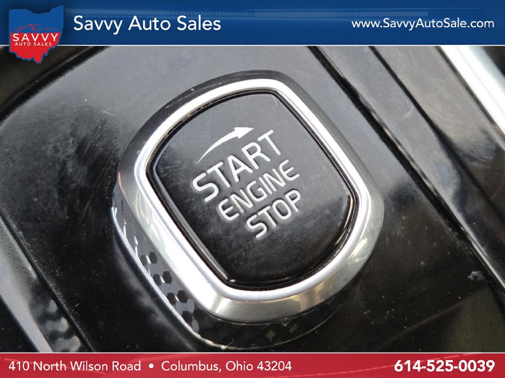 Used 2023 Volvo XC60 B5 Plus AWD/4WD image 33