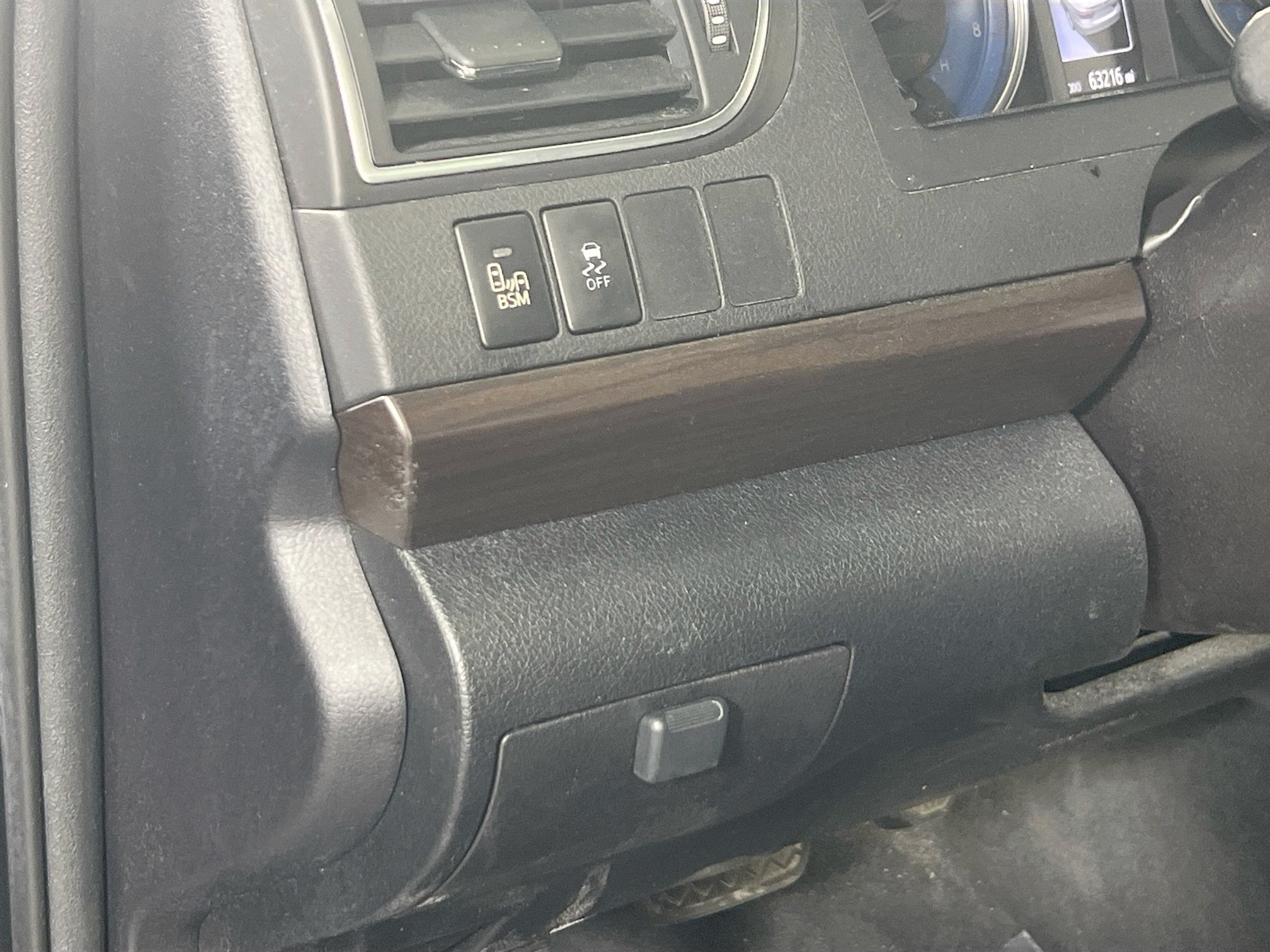 Used 2016 Toyota Camry XLE FWD image 10