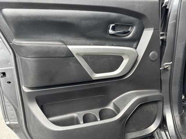 Used 2017 Nissan Titan SL image 21