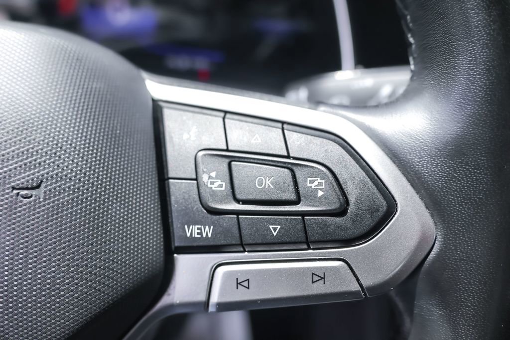 Certified 2023 Volkswagen Jetta SE FWD image 17