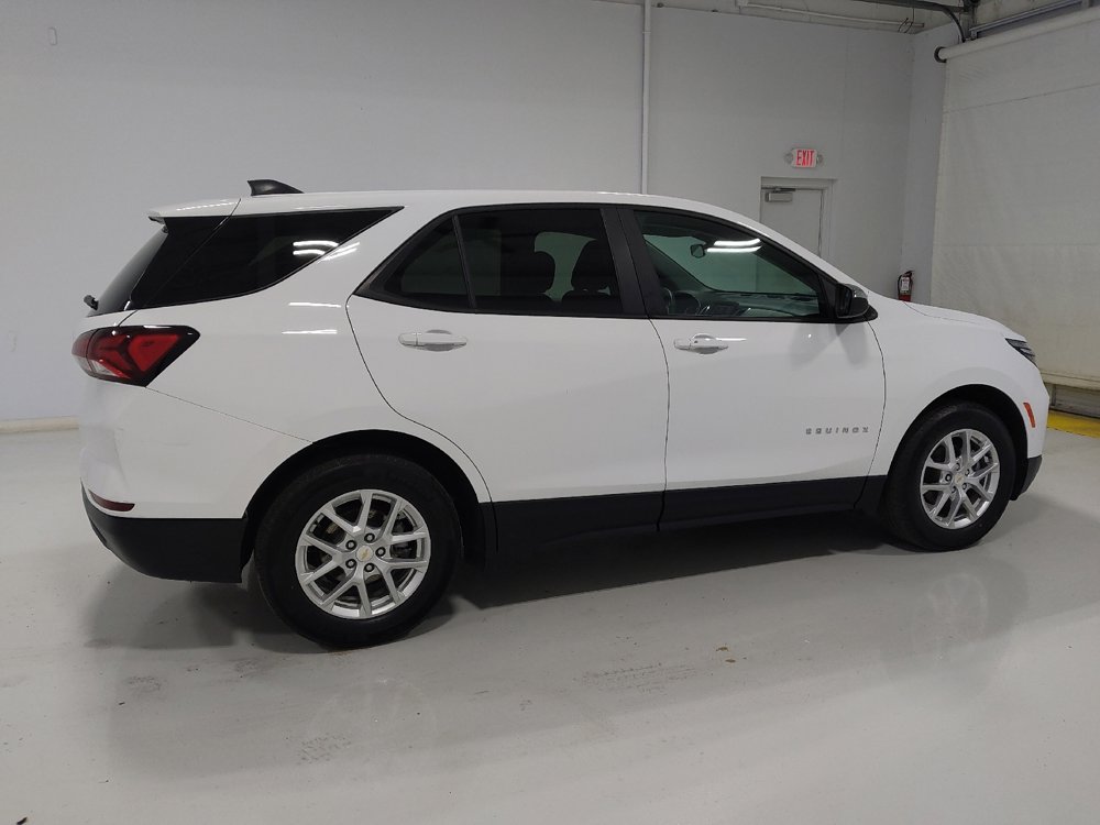 Used 2022 Chevrolet Equinox LS w/ LPO, Chrome Package image 10
