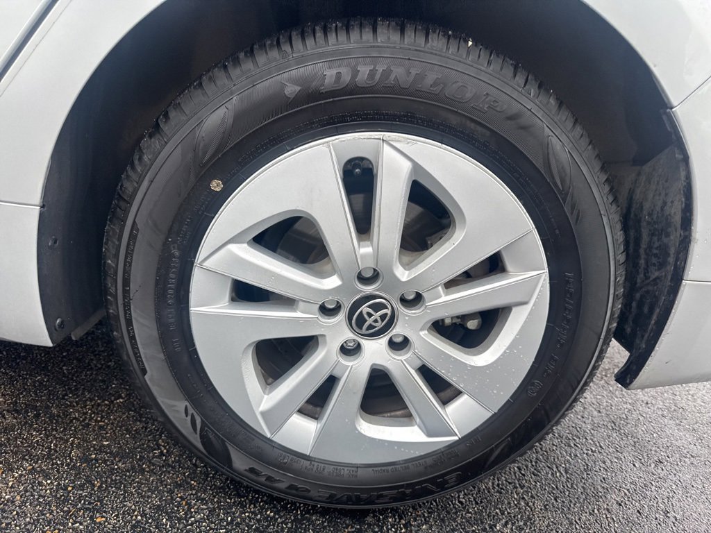 Used 2017 Toyota Prius Two image 31