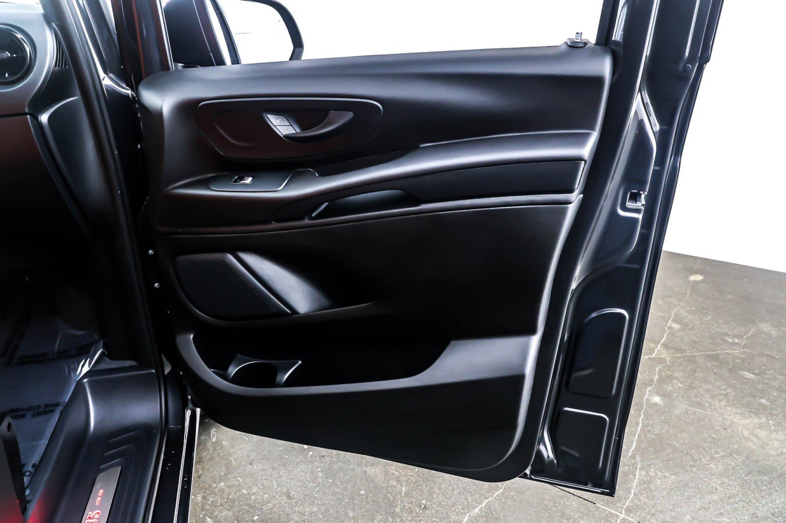 Used 2023 Mercedes-Benz Metris Passenger image 24