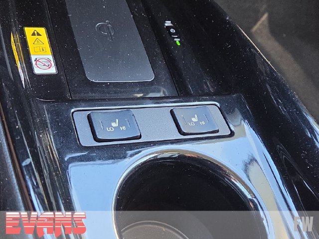 Used 2020 Toyota Prius XLE AWD/4WD image 13