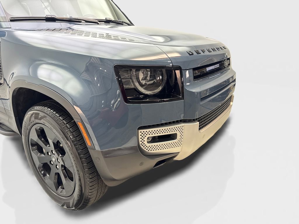 Used 2023 Land Rover Defender 110 SE AWD/4WD image 17
