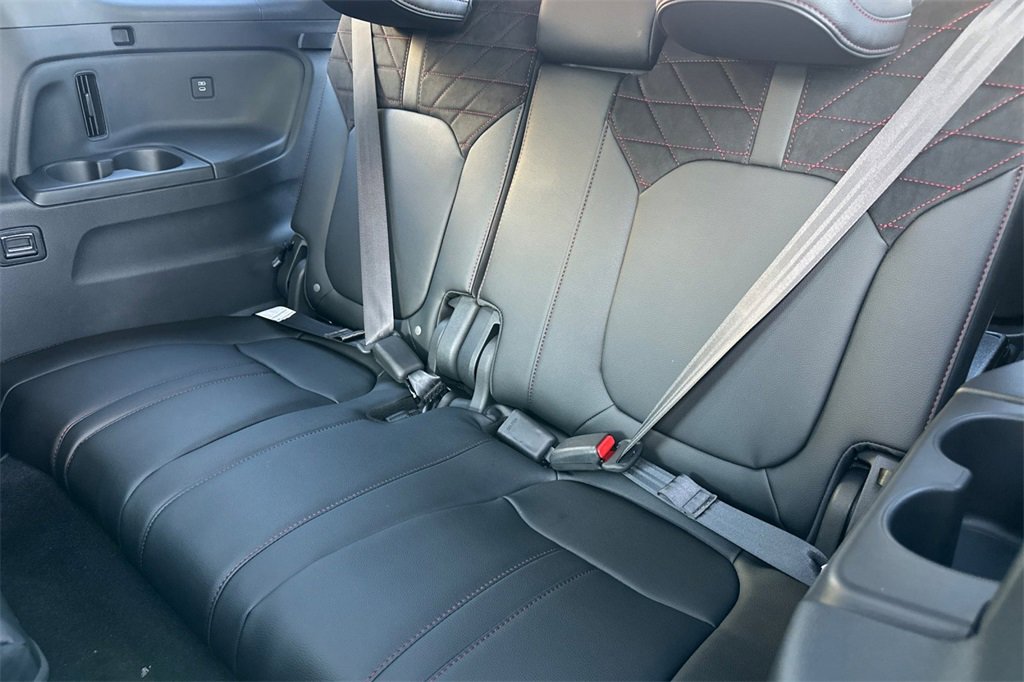 New 2026 Honda Pilot Black Edition image 17