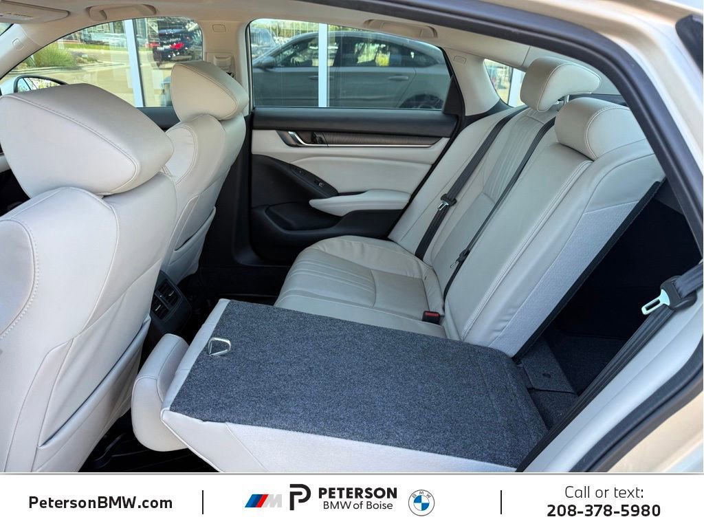 Used 2018 Honda Accord Touring image 14