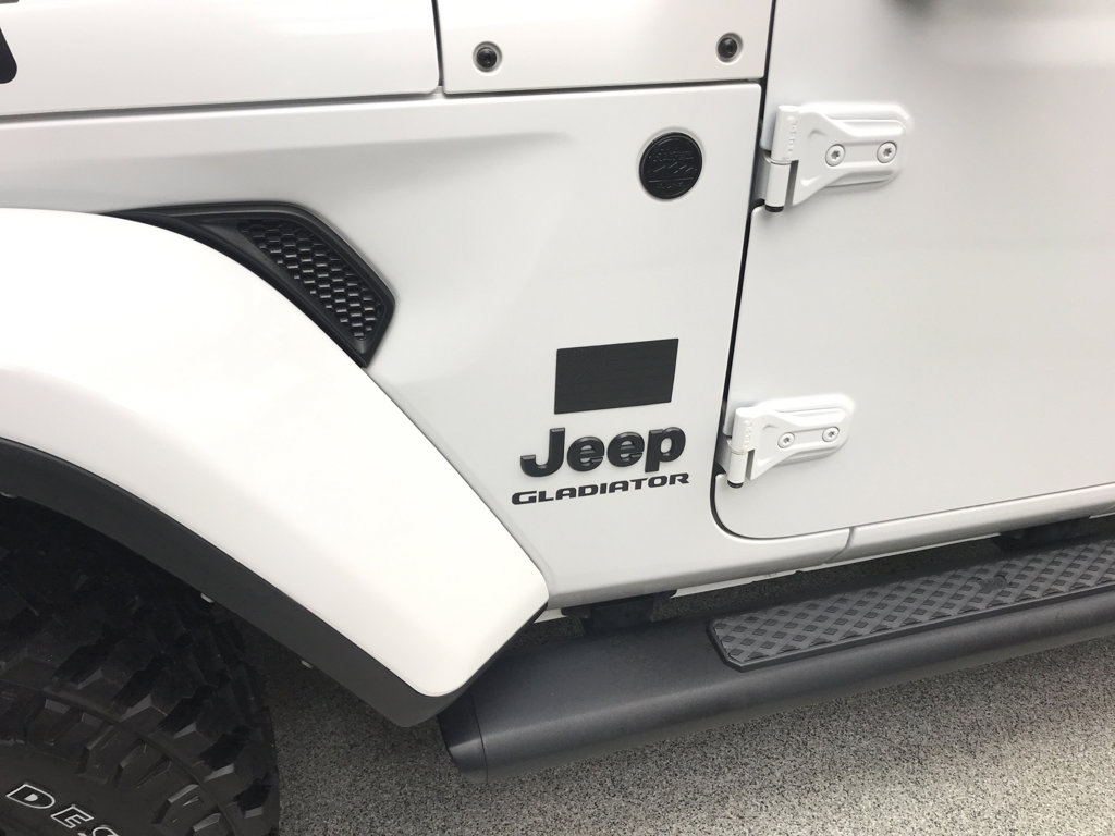 Used 2021 Jeep Gladiator Willys image 8