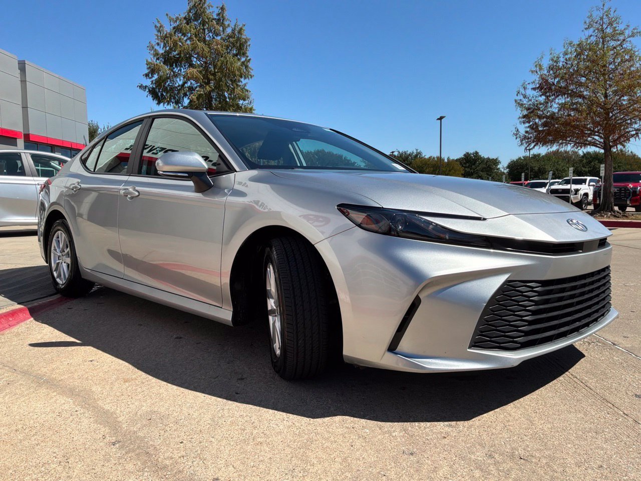 Used 2026 Toyota Camry LE FWD image 4